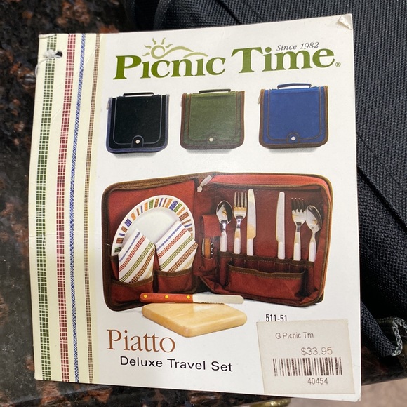 Picnic Time Deluxe Travel Set - Picture 8 of 10
